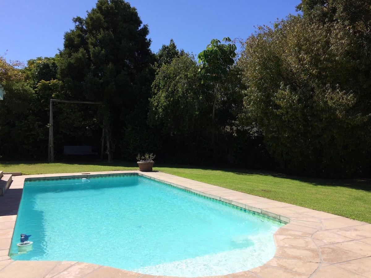 Camelot In Constantia Bed and Breakfast Κέιπ Τάουν Εξωτερικό φωτογραφία