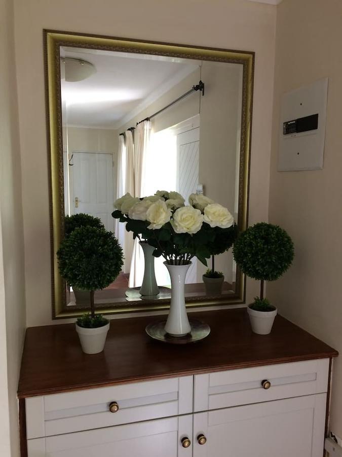 Camelot In Constantia Bed and Breakfast Κέιπ Τάουν Εξωτερικό φωτογραφία