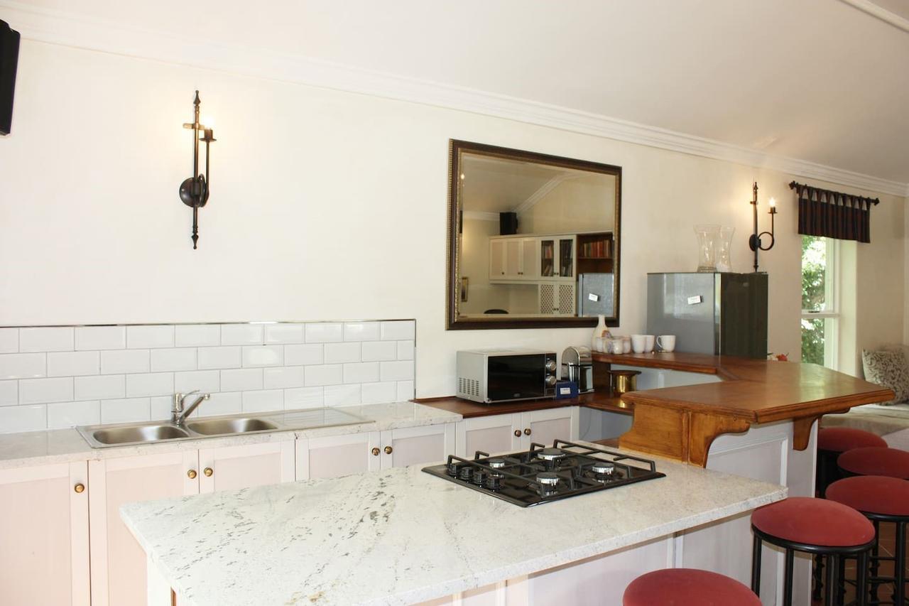 Camelot In Constantia Bed and Breakfast Κέιπ Τάουν Εξωτερικό φωτογραφία