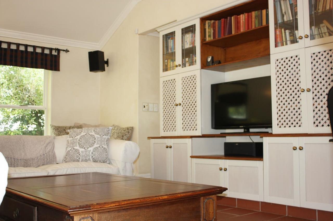 Camelot In Constantia Bed and Breakfast Κέιπ Τάουν Εξωτερικό φωτογραφία